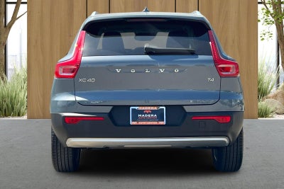 2021 Volvo XC40 Momentum