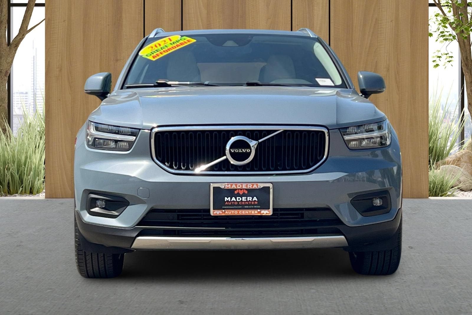 2021 Volvo XC40 Momentum